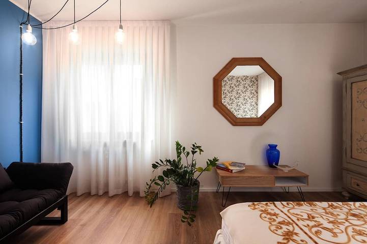 Apartamento entero, Retírese a este apartamento acogedor, moderno y glamoroso in Mestre, Venecia