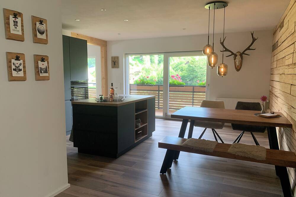 Ganze Wohnung, Moderne, geräumige und gemütliche Fewo in ruhiger Lage – perfekt zum Entspannen! in Bad Rippoldsau-Schapbach, Mittlerer Schwarzwald