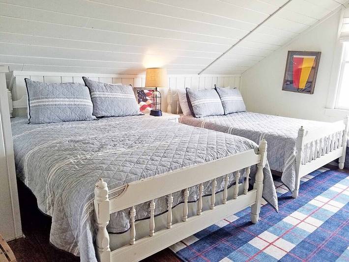 Vacation house for 15 people, with balcony in Pawleys Island