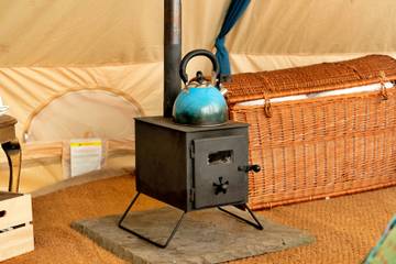 Glamping for 6 People in North Wessex Downs, South East England, Photo 4
