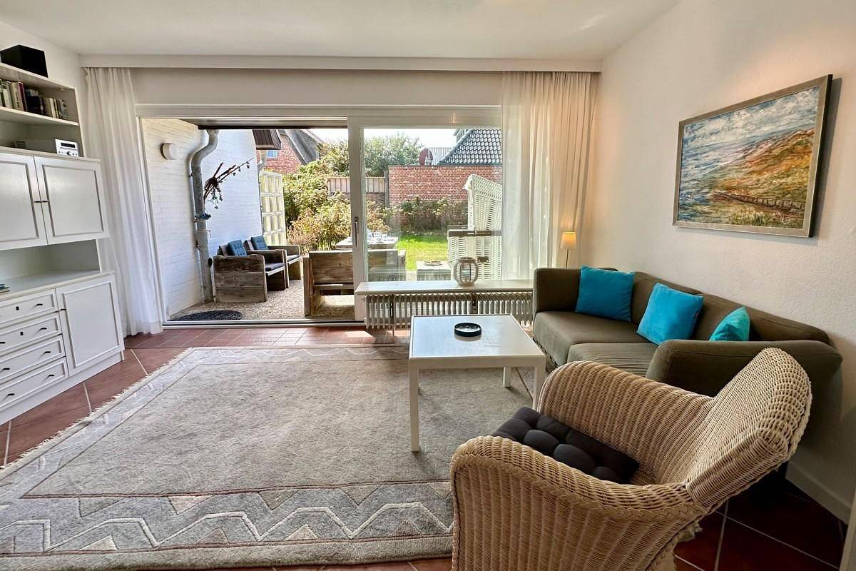 Ganze Wohnung, Komfortables Apartment Seedüne 19 in Wenningstedt mit Terrasse und Gartenblick in Wenningstedt, Sylt