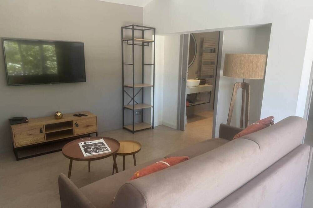 Villa Allegra-60 m2 with garden & heated pool in Le Beausset, Toulon region