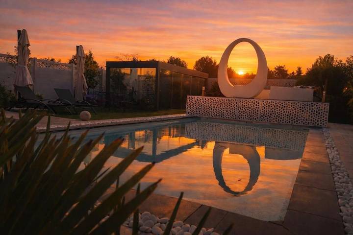 Chalet para 8 personas, con jacuzzi además de piscina y jardín - 1