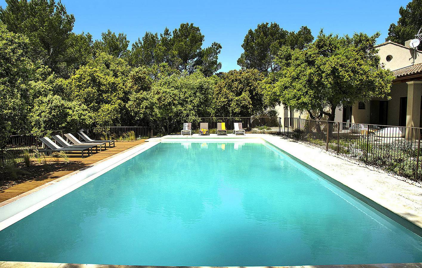Apartamento de 200m² con A/A, Parking, Cocina, Piscina e Internet en Saumane-de-Vaucluse in L'Isle-sur-la-Sorgue, Vaucluse