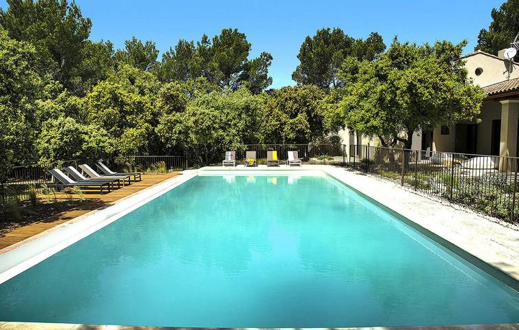 Apartamento de 200m² con A/A, Parking, Cocina, Piscina e Internet en Saumane-de-Vaucluse in L'Isle-sur-la-Sorgue, Vaucluse