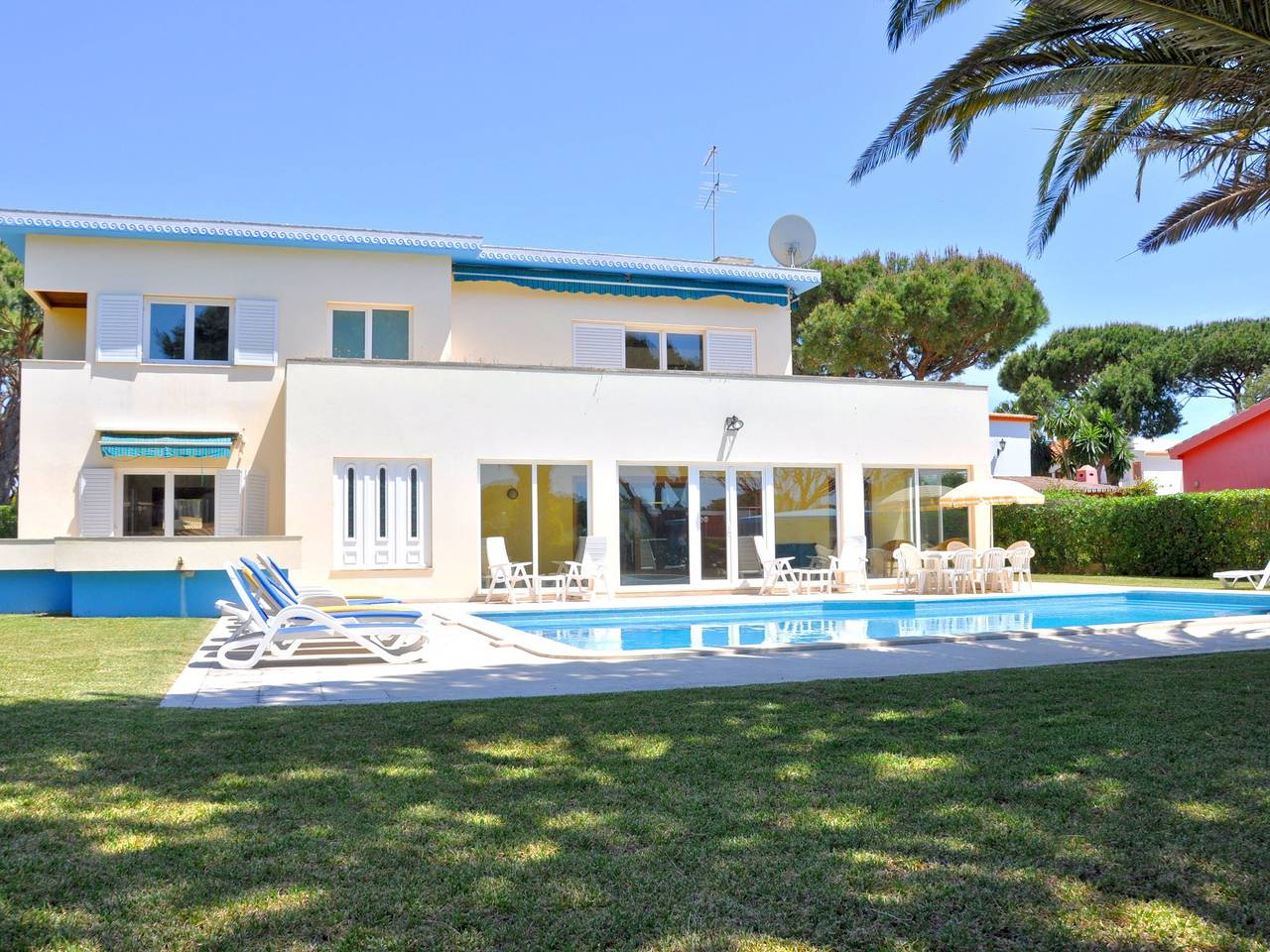Villa in Vilamoura mit Pool und Grill in Vilamoura, Quarteira
