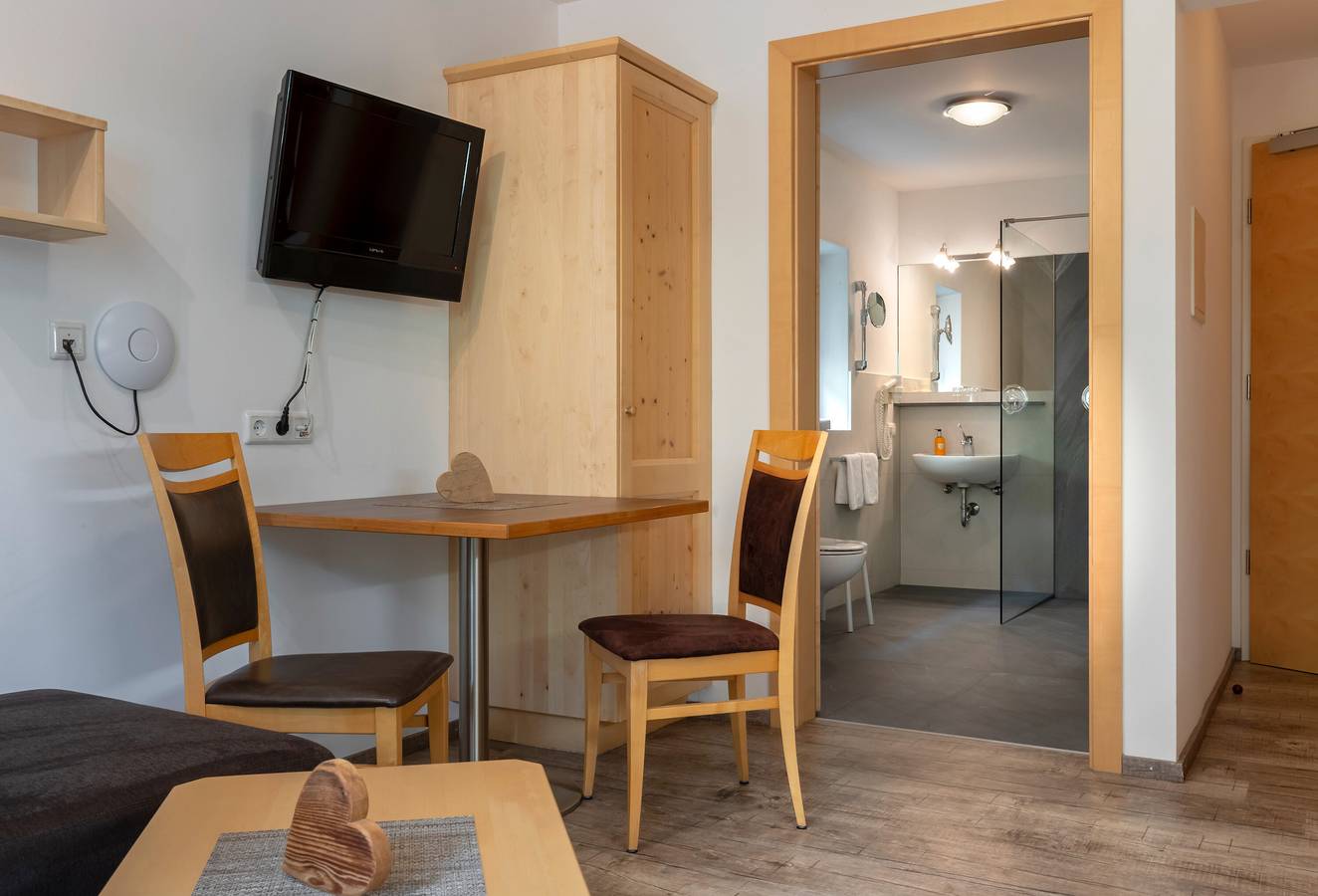 Ganze Wohnung, Apartment 'Moriggl Bergkamerad 3' mit Bergblick, gemeinsamer Terrasse und Wlan in Burgeis, Mals