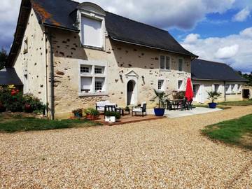 Cottage pour 2 personnes, avec terrasse ainsi que jardin et vue à Feneu