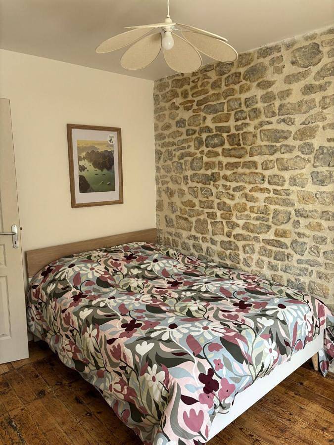 Appartement entier, One-Bedroom Apartment in Sainte-Mère-Église, Région de Cherbourg