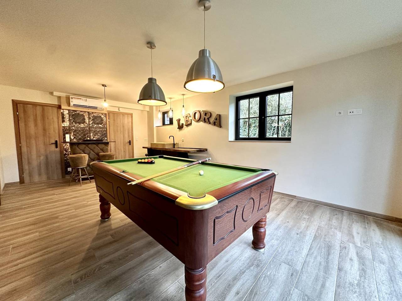 Beau chalet rénové avec poêle, billard & sauna in Vresse-sur-Semois, Région de Namur