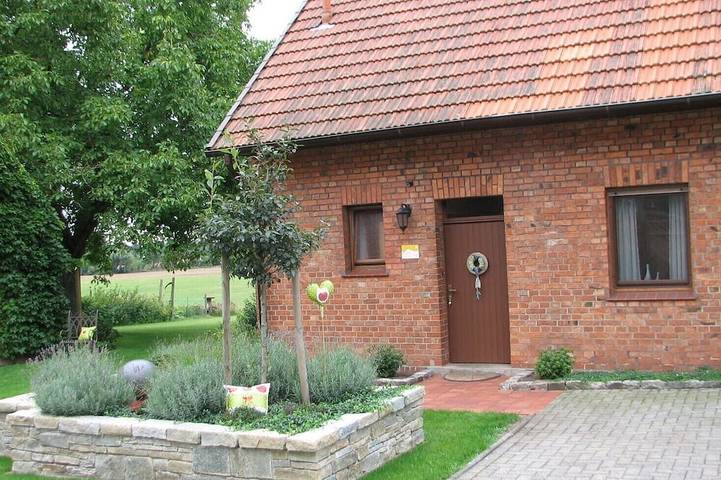 Ferienwohnung für 3 Personen, mit Garten