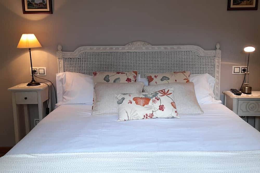 Entire apartment, Gestiona2R-Vut The Old Town Llanisco in Llanes, Costa Verde (Spain)