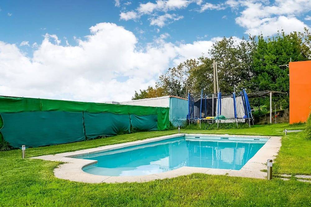 Holiday Home in Redondela with Sea Views in Redondela, Rías Baixas