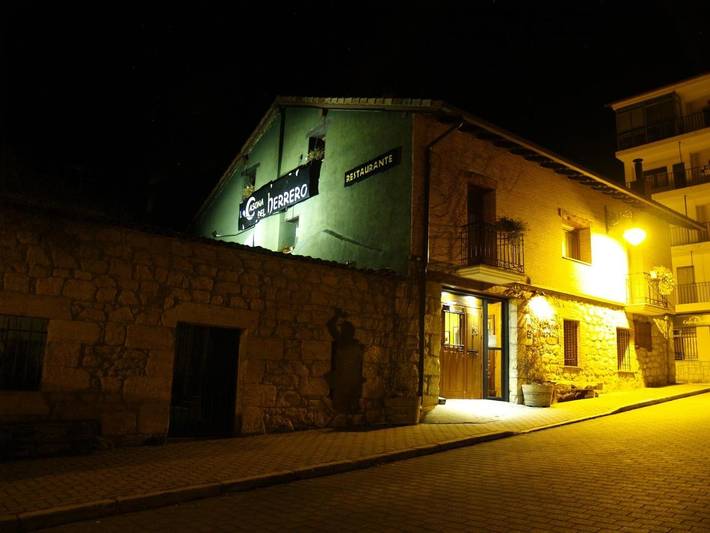 Casa de huéspuedes para 2 personas, con Terraza y Jardín en Pinares (Soria)