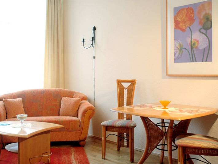 Ferienwohnung für 2 Personen, mit Garten in Warnemünde - 3