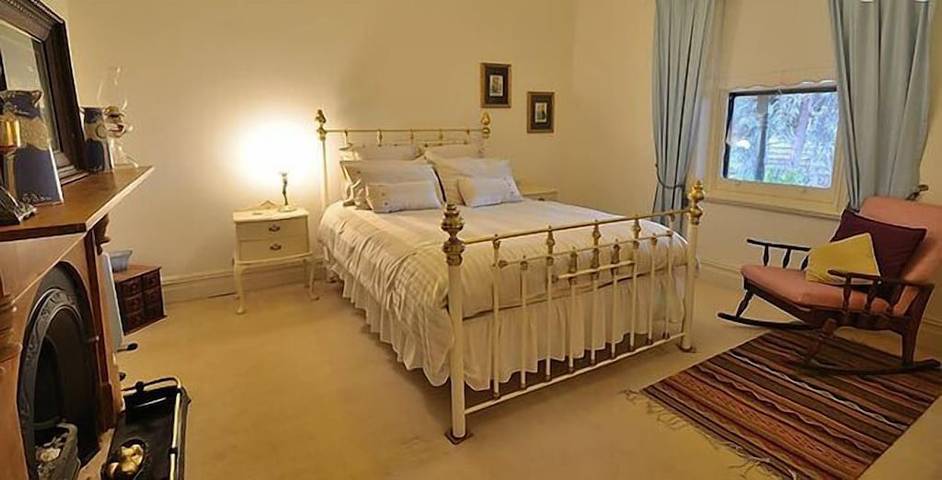 Bed and breakfast for 9 people, with garden in South Australia