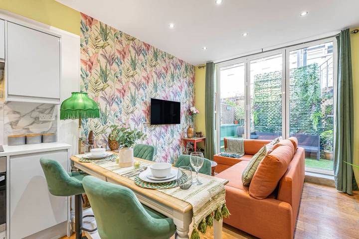 Apartment for 6 people, with garden in Covent Garden