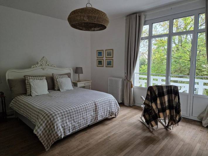 Chambre d’hôte pour 3 personnes, avec vue et jardin à Thieux