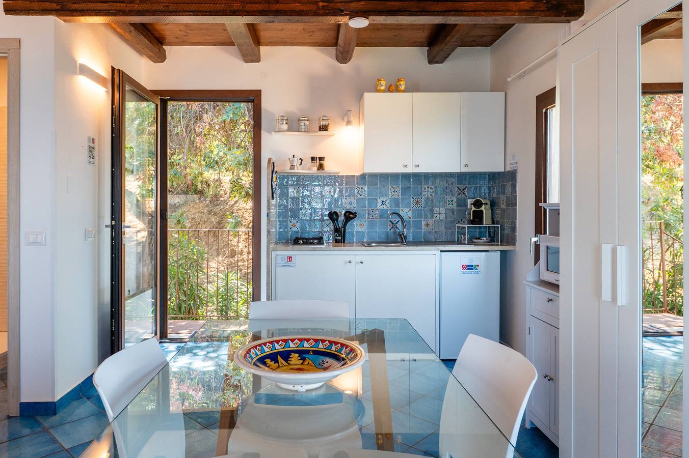 Apartamento entero, Apartamento 'Aria' con piscina compartida, Wi-Fi y aire acondicionado in Cefalú, Cefalù (Municipio)