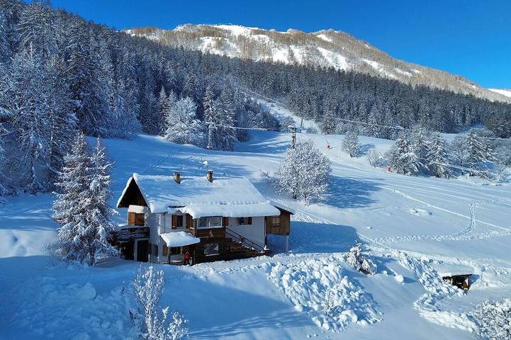 Chalet pour 14 personnes, avec Terrasse et Jardin à Allos
