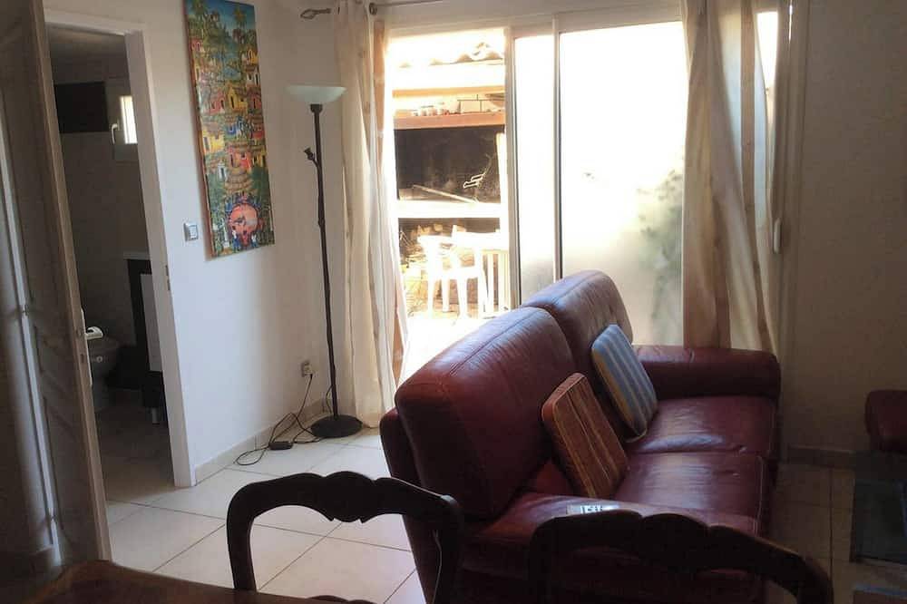 Entire apartment, Homerez - Studio in Lunel-Viel in Lunel-Viel, Côte d'Améthyste