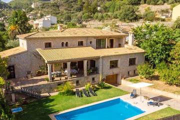 Ferienhaus für 10 Personen, mit Pool und Whirlpool sowie Garten und Balkon in Mancor de la Vall