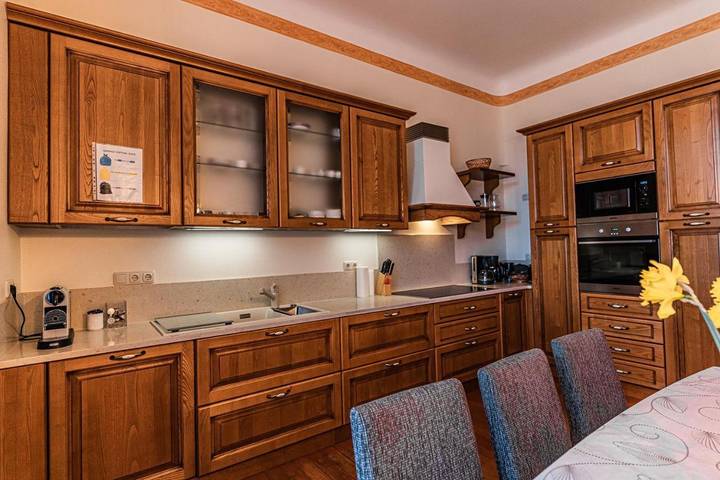 Ferienhaus für 16 Personen, mit Garten und Ausblick sowie Sauna in Saarburg und Umgebung - 2