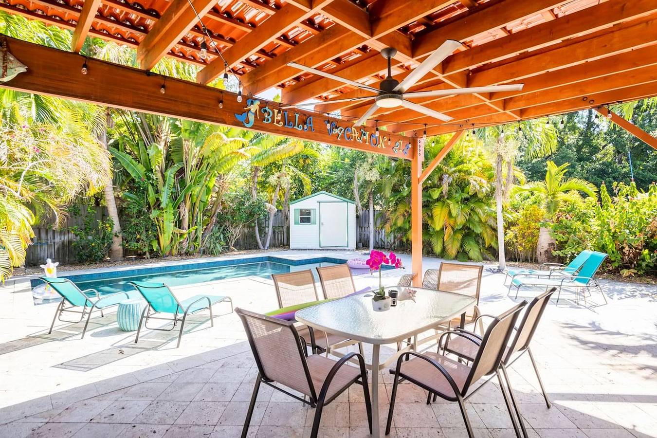 Beachside Bliss Lush Private Pool, Bbq, King Bed in Dania Beach, Broward County