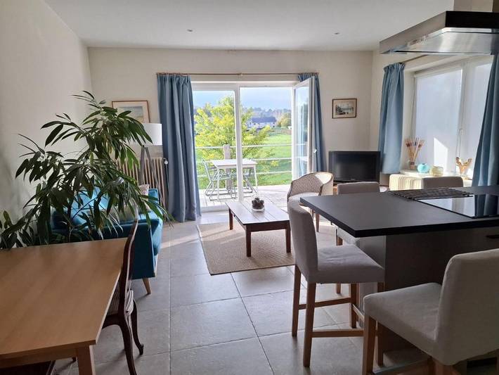Gîte pour 4 personnes, avec Balcon et Terrasse ainsi que Jardin et Vue dans Louveigné