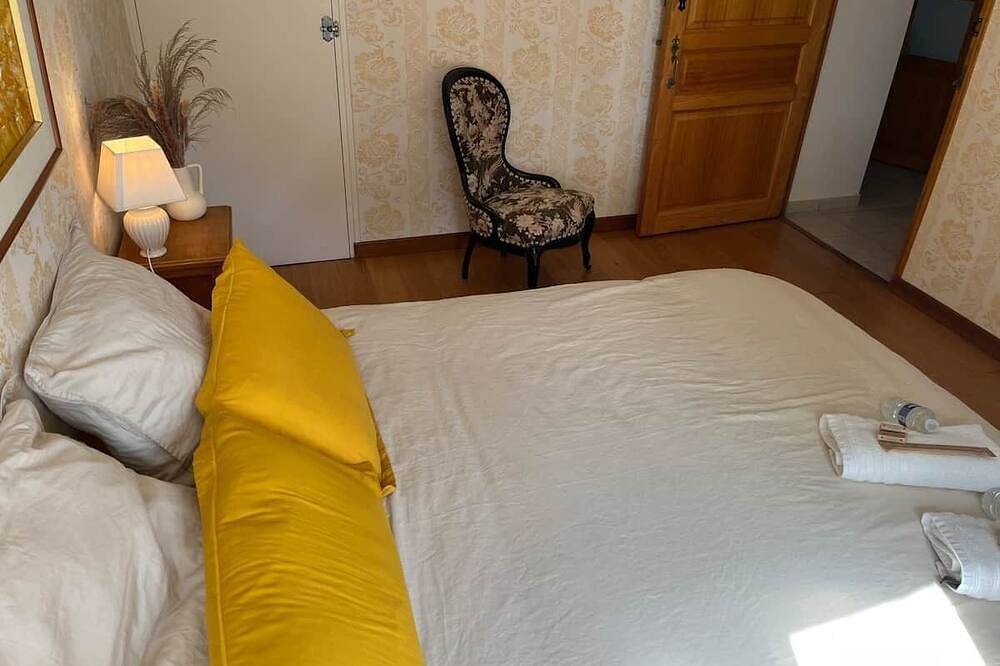 La Maison d’Odette : les Deux chambres in Saint-Rémy-du-Plain, Fougères-Vitré