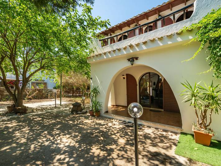 Casa vacanza per 8 persone, con Balcone e Terrazza nonché Giardino a Quartu Sant'Elena