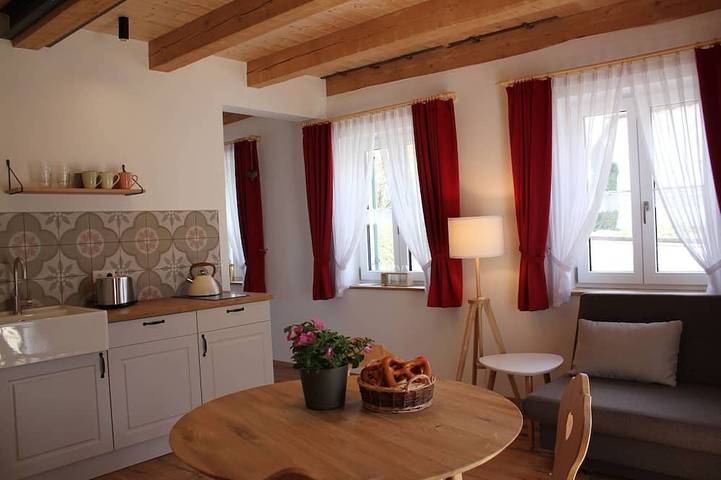 Ferienwohnung für 4 Personen, mit Balkon und Garten