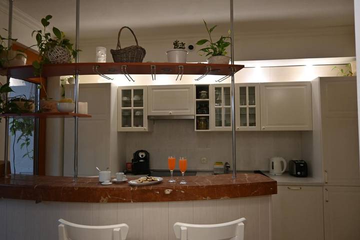 Maison d’hôte pour 6 personnes, avec Balcon et Terrasse ainsi que Jardin et Vue à Sofia - 4
