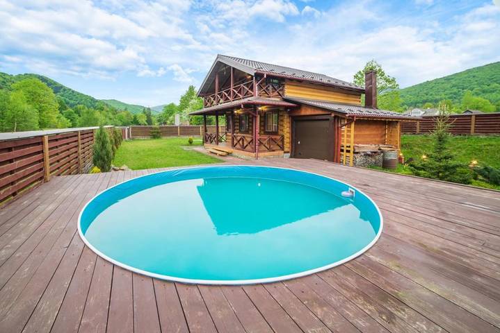 Dom wakacyjny dla 6 osób, z widok i sauna oraz basen i balkon w Ukraina