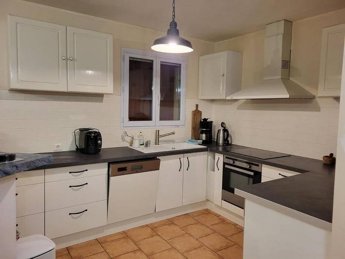 Location de vacances pour 7 personnes, avec jardin ainsi que vue et piscine, animaux acceptés à Verfeuil - 4