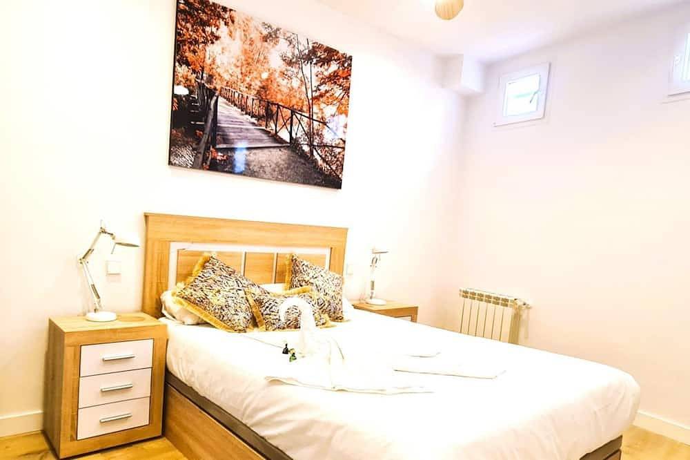 Entire apartment, Malasaña Ii Apartment by Oshun in Centro (Madrid), Madrid