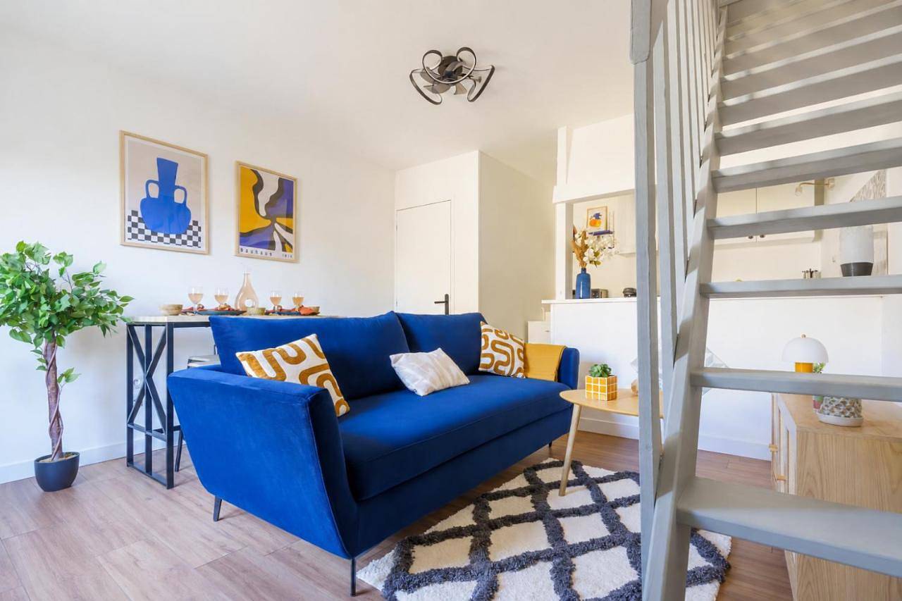 Appartement entier, Maisonnette Bleu Horizon avec jardin - 2min Gare - Serenito Homes in Saint-Just-en-Chaussée, Oise