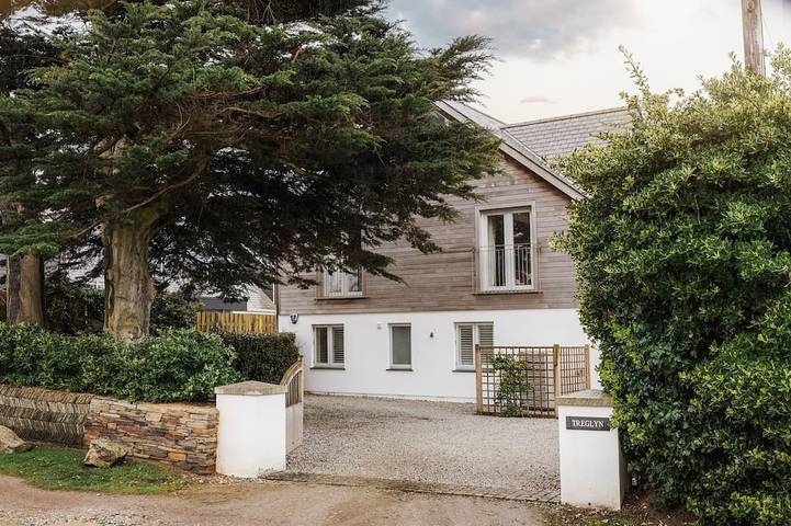 Cottage for 6 people, with garden in Constantine Bay