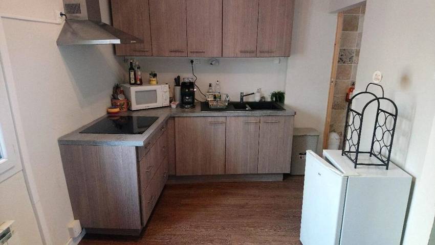 Location de vacances pour 2 personnes, avec vue à Solliès-Ville - 2