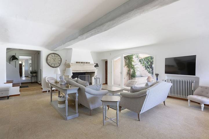 Villa Lourmarin avec Piscine in Lourmarin, Parc naturel régional du Luberon