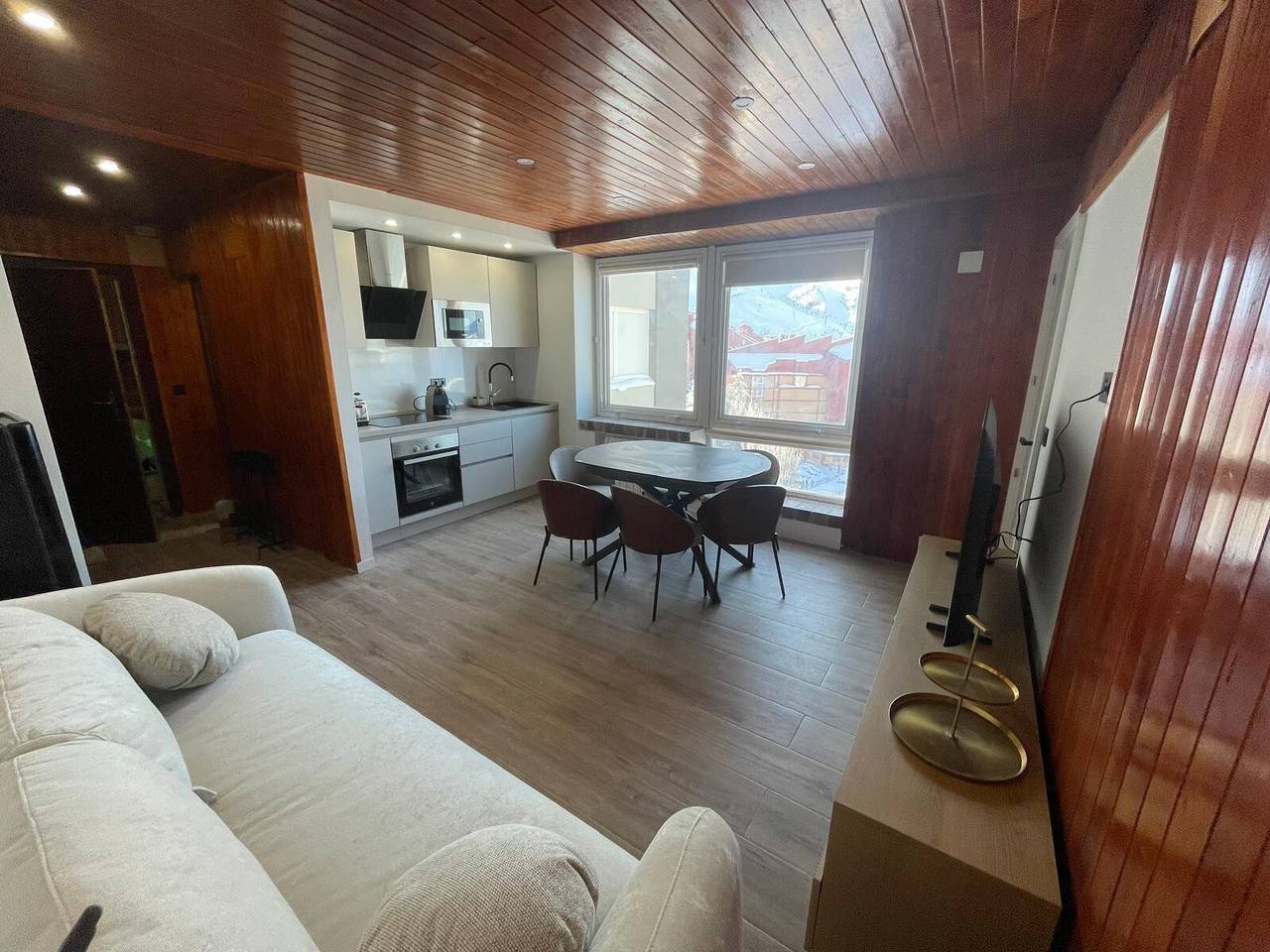 Appartement entier, Appartement 'Essence Sierra Nevada' avec Wi-Fi in Sierra Nevada Ski Resort, Monachil
