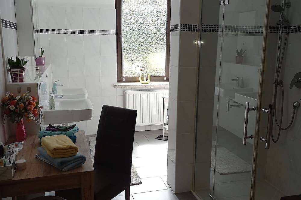 Ganze Wohnung, Familienfreundliche Ferienwohnung Erzgebirge in Schneeberg, Erzgebirge