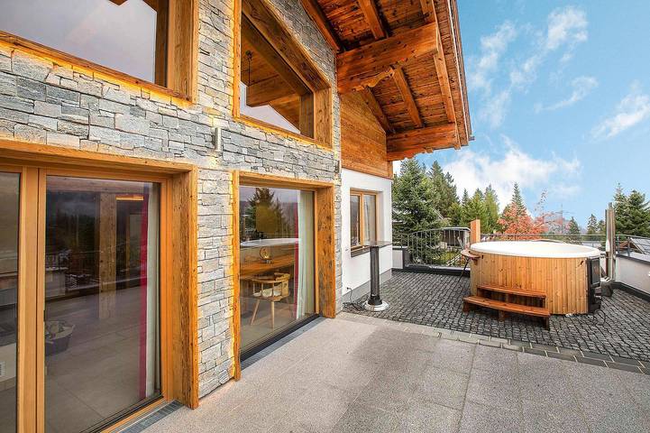 Chalet in Königsleiten met Uitzicht & Spa in Königsleiten, Pinzgau