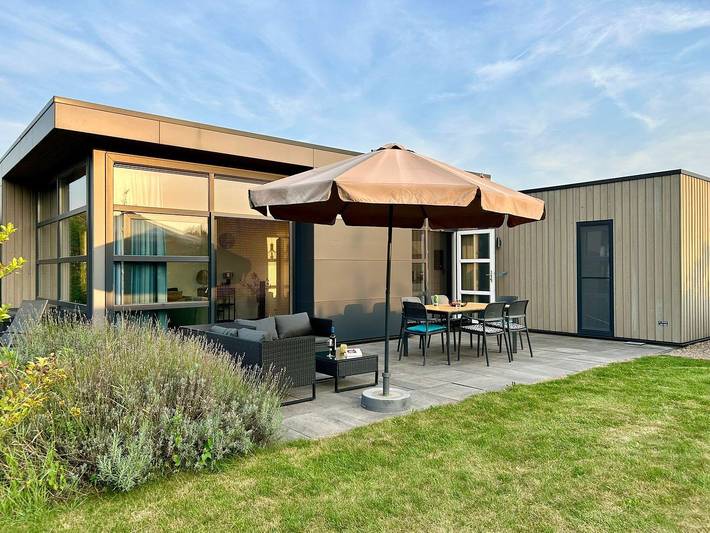 Ferienhaus für 4 Personen, mit Pool und Sauna sowie Garten - 1