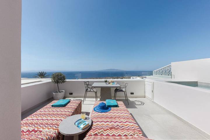 Chambre d’hôte pour 2 personnes, avec piscine et balcon à Oia - 2