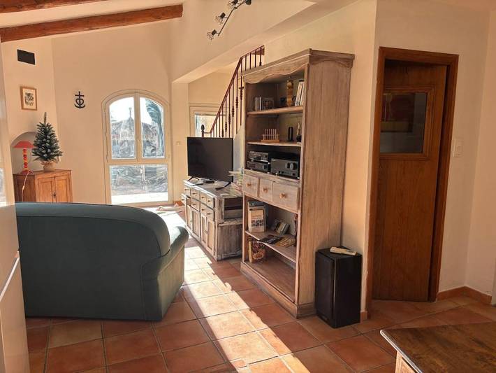 Location de vacances pour 4 personnes, avec terrasse ainsi que piscine et vue dans Office De Tourisme De Martigues - 3