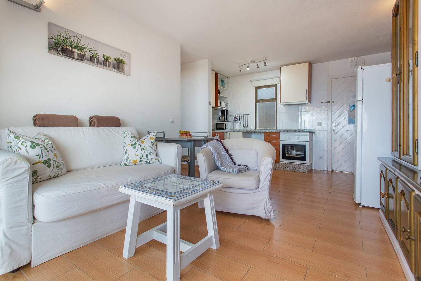 Apartamento entero, Apartamento Vacacional 'Corona Rosa' con Vista a la Montaña, Piscina Compartida y Wi-Fi in Mogán, Gran Canaria Sur