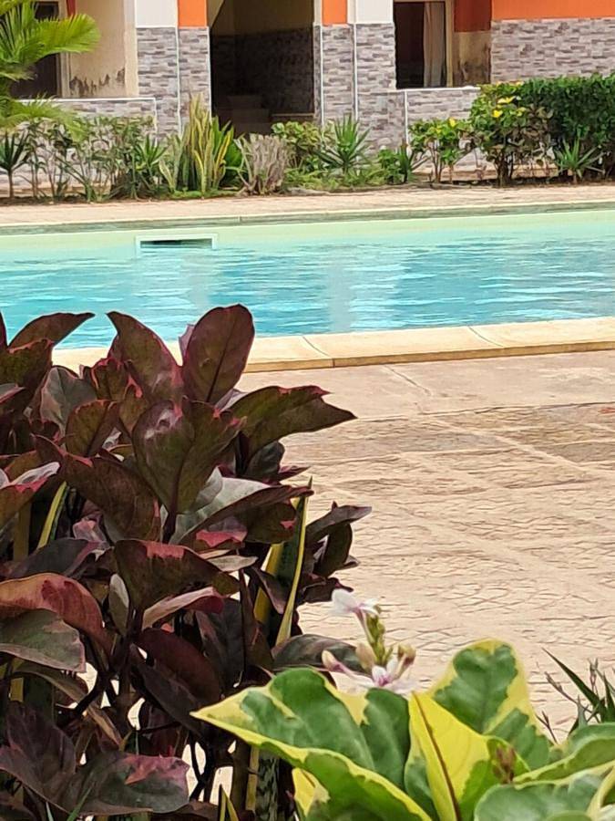 Location de vacances pour 4 personnes, avec jardin et piscine dans Sal