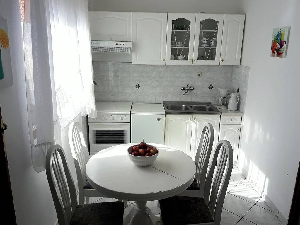 Ganze Wohnung, Ferienwohnung in Sukošan mit Terrasse, Klimaanlage, W-Lan (4813-2) in Sukosan, Zadar