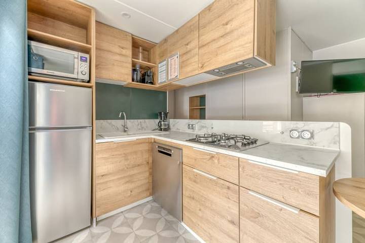 Caravane pour 6 personnes, avec jardin et terrasse à Le Bourg-d'Oisans - 3